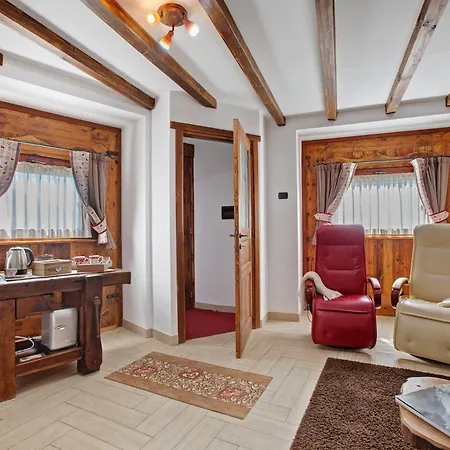 度假居 La Vieille Cloche 萨伊恩特-雷米-恩-博塞斯