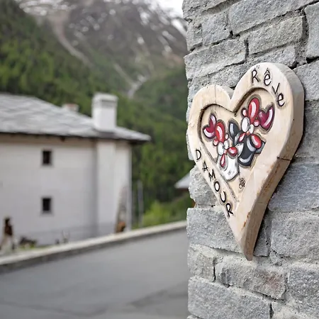 度假居 La Vieille Cloche 萨伊恩特-雷米-恩-博塞斯