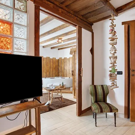 La Vieille Cloche 萨伊恩特-雷米-恩-博塞斯