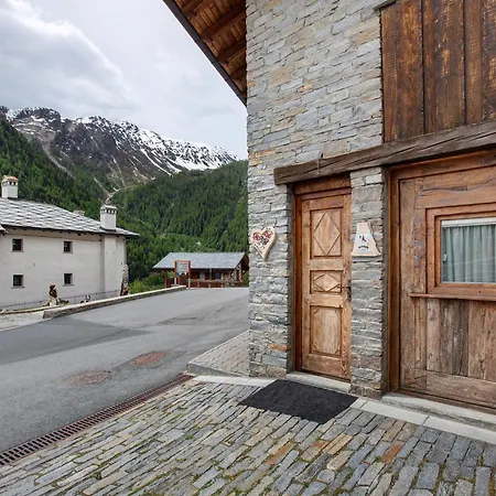 La Vieille Cloche 度假居 *