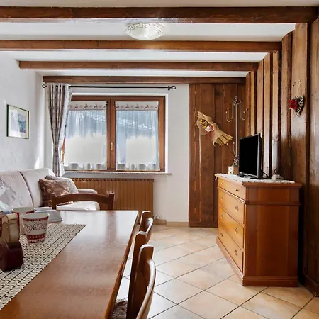 La Vieille Cloche * 萨伊恩特-雷米-恩-博塞斯