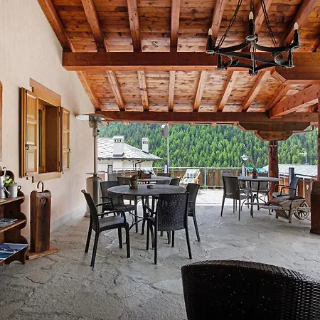 度假居 La Vieille Cloche 萨伊恩特-雷米-恩-博塞斯