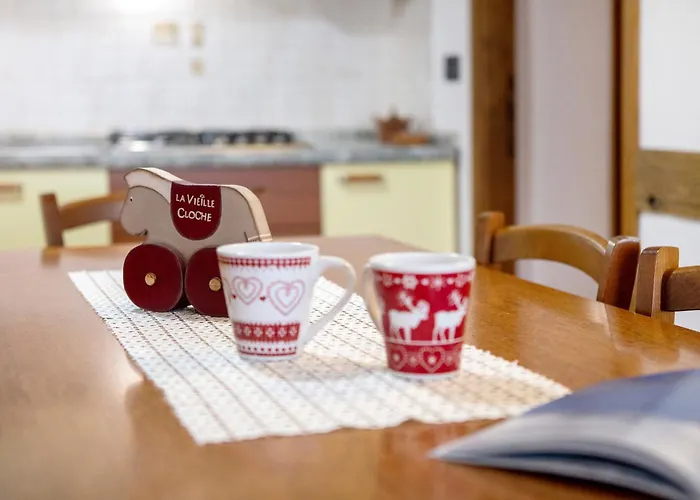 La Vieille Cloche * סנט-רמי-אן-בוסס